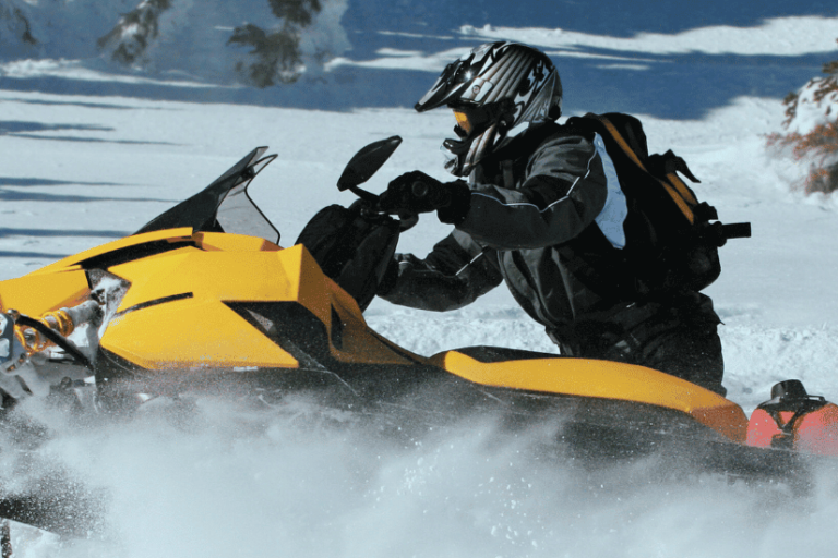 motoneige ski doo