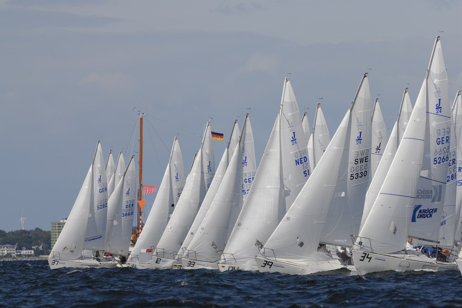 Bateau J Boats — assurance bateau Québec CourtierWeb