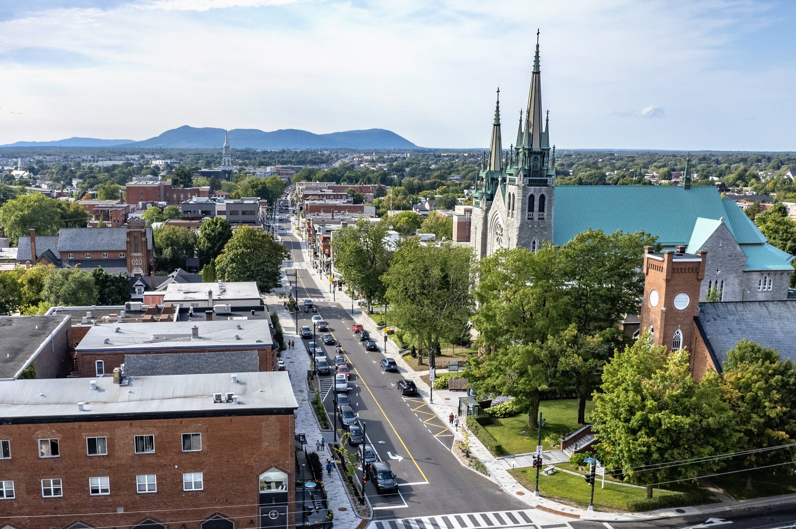 Rue Principale de Granby au cœur de l'Estrie